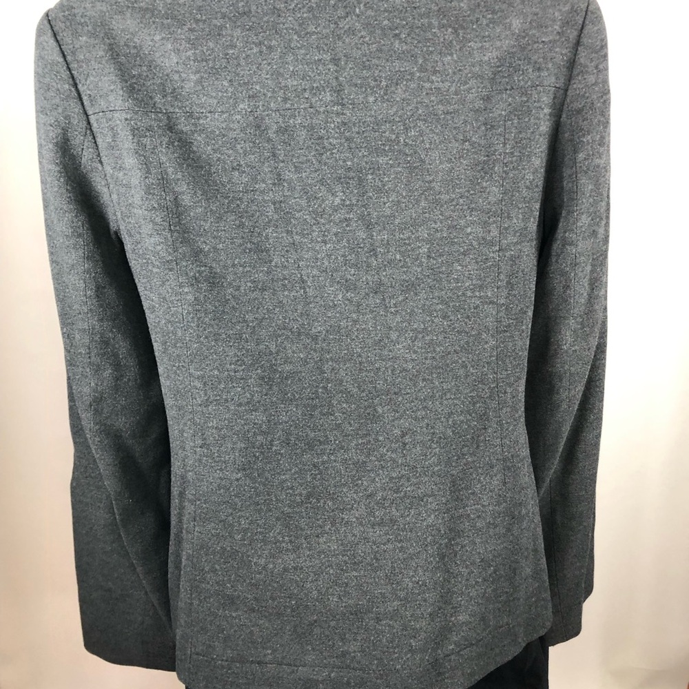 Modern Gray Tailored Blazer with Unique Shoulder Accent Women's Size 4 - Picture 4 of 6